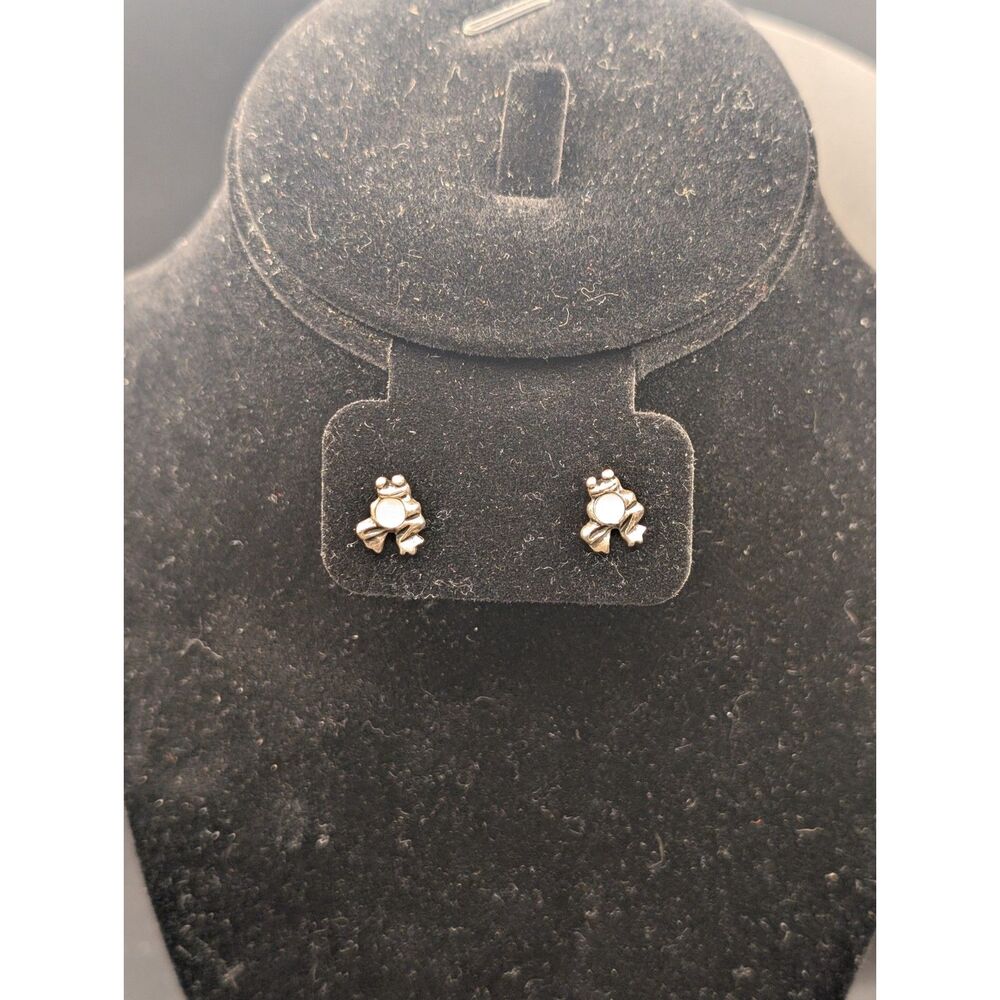 Vintage Carolyn Pollack Relios Sterling Frog Stud Earrings • Mother of Pearl